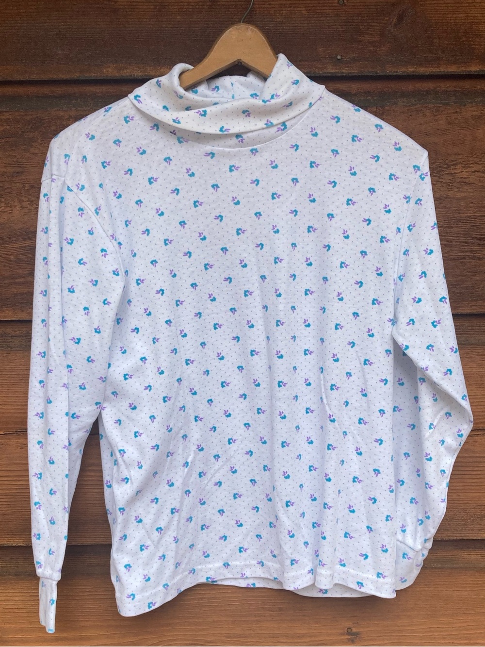 90s Turtleneck Floral Cabin Creek